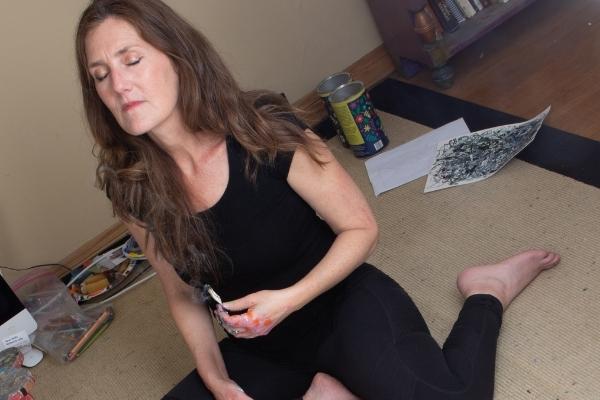 Rachel Shultz leading a session of Artful Hour